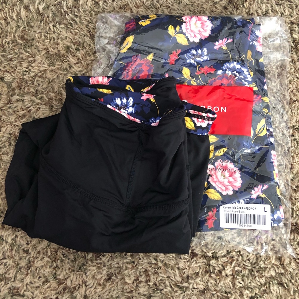 Ruby Ribbon Reversible crop Leggings